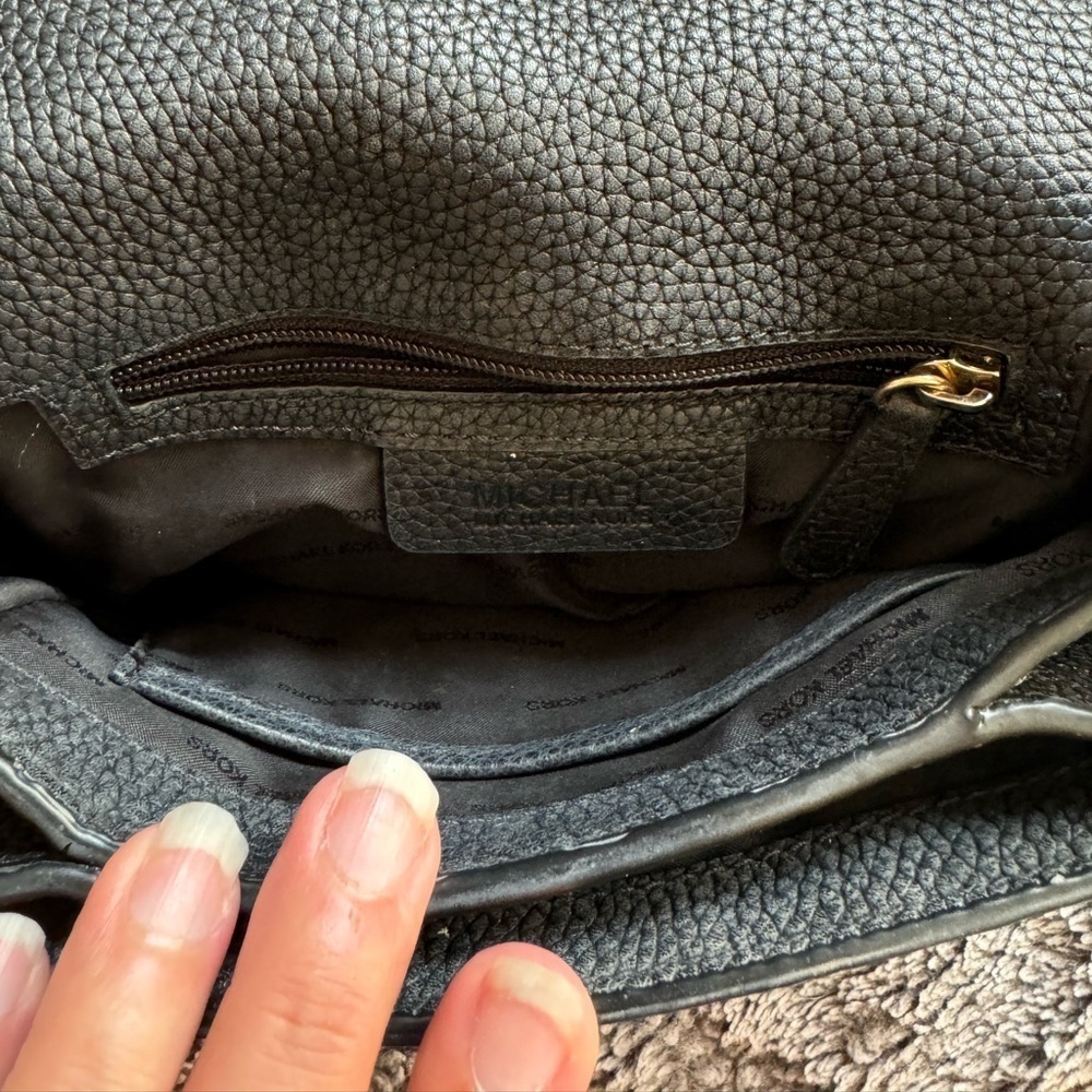 MICHAEL KORS Large Maxine Black Pebbled Leather Saddle Bag - Picture 5 of 12